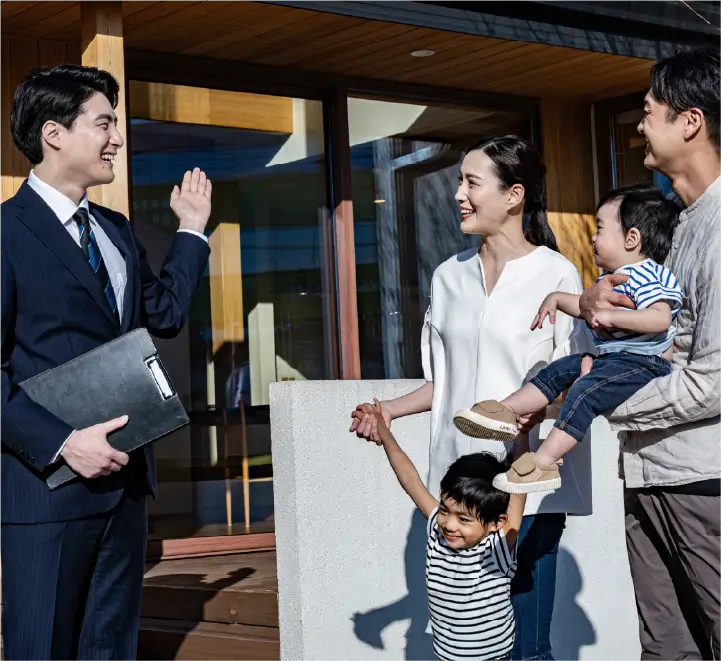 入居者と営業マン